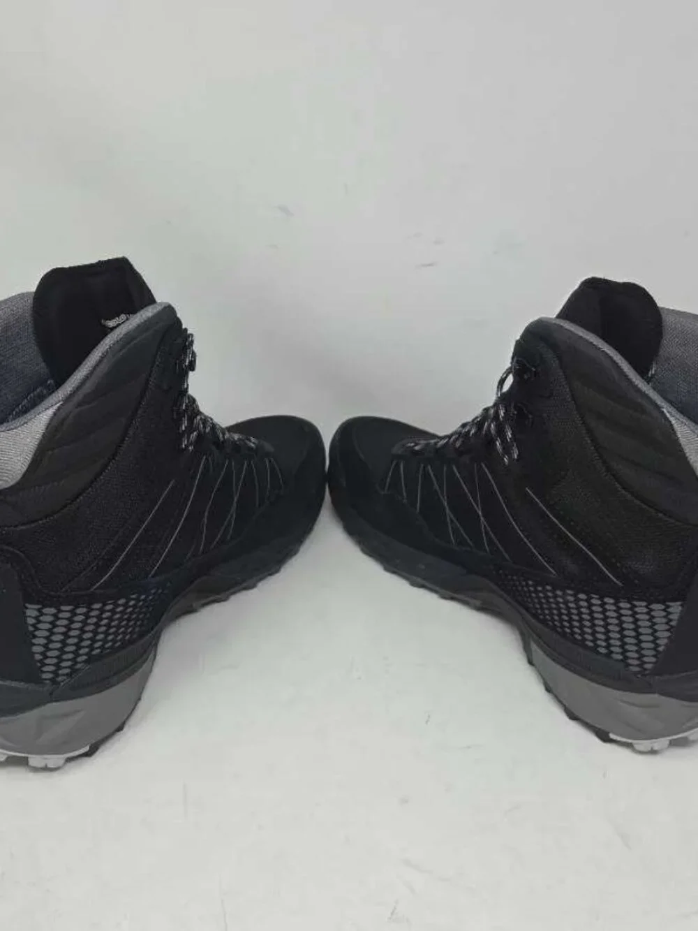 NWOB 10 Asolo Tahoe Winter GTX Gore-Tex hiking boots in black